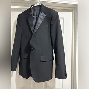 Tuxedo see description for measurements